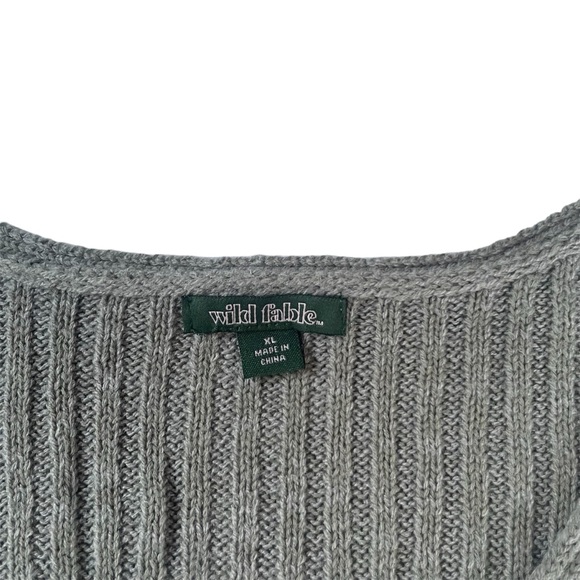 Wild Fable Women’s Grey Cropped Pull Over Sweater - Picture 2 of 2